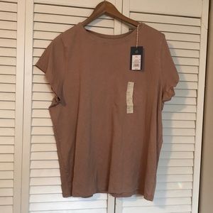 NWT pink universal thread t shirt